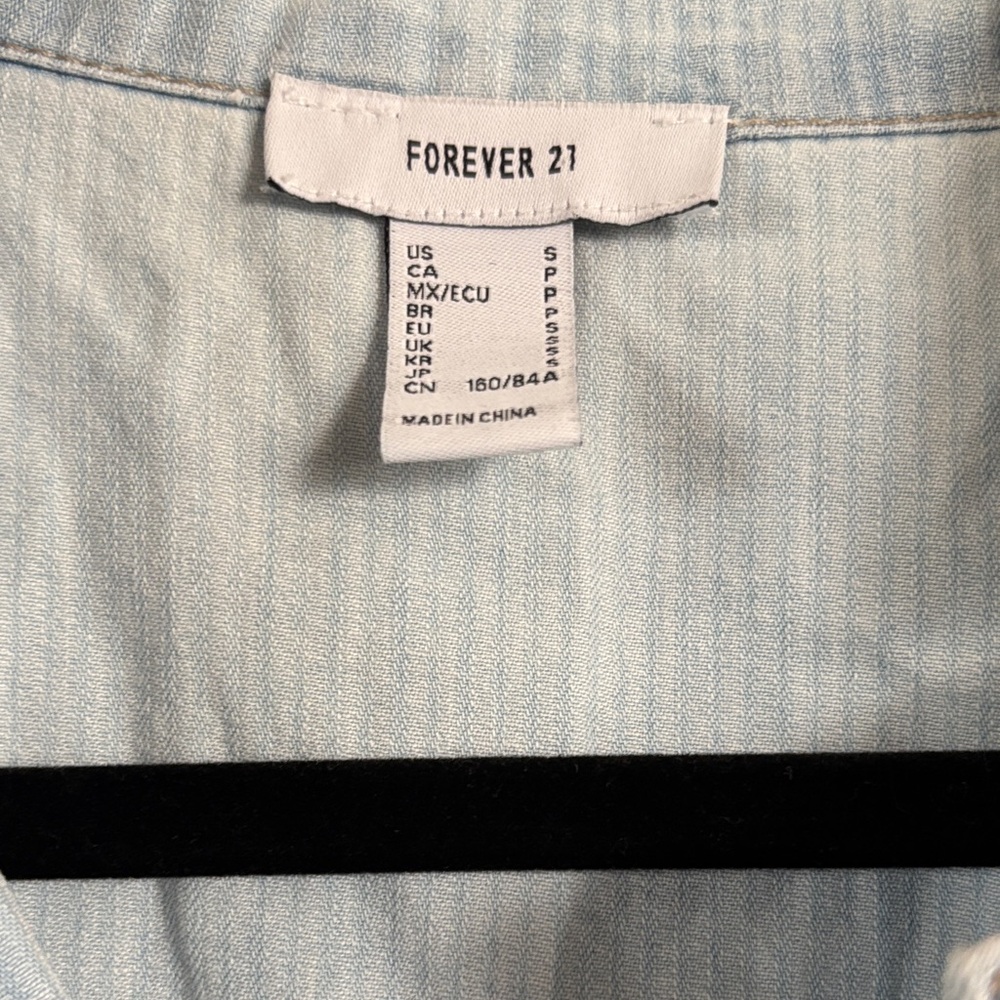 Forever 21 Light Blue Striped Shirt size small - Picture 2 of 3